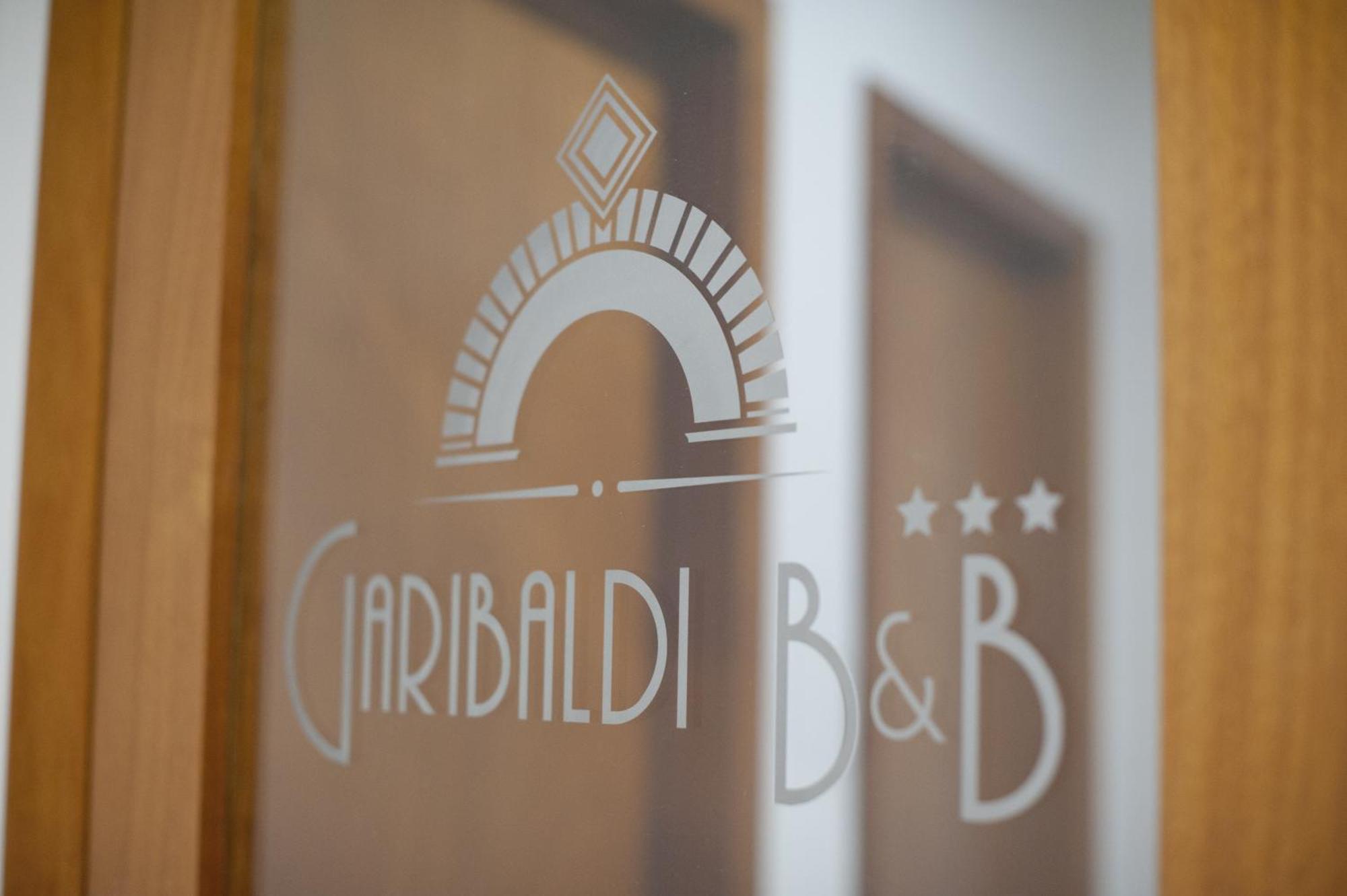 Garibaldi R&b 3*